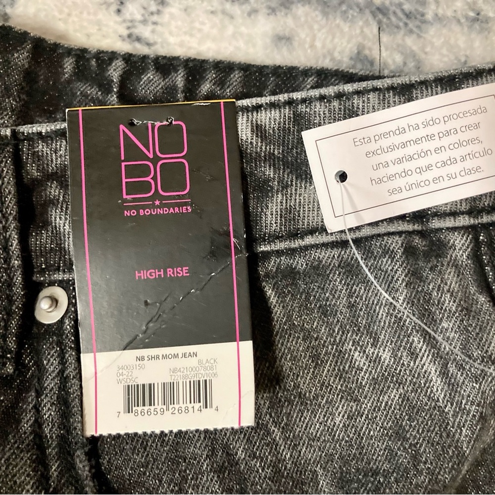 No Boundaries Juniors Super High Rise Mom Jeans - Picture 4 of 8
